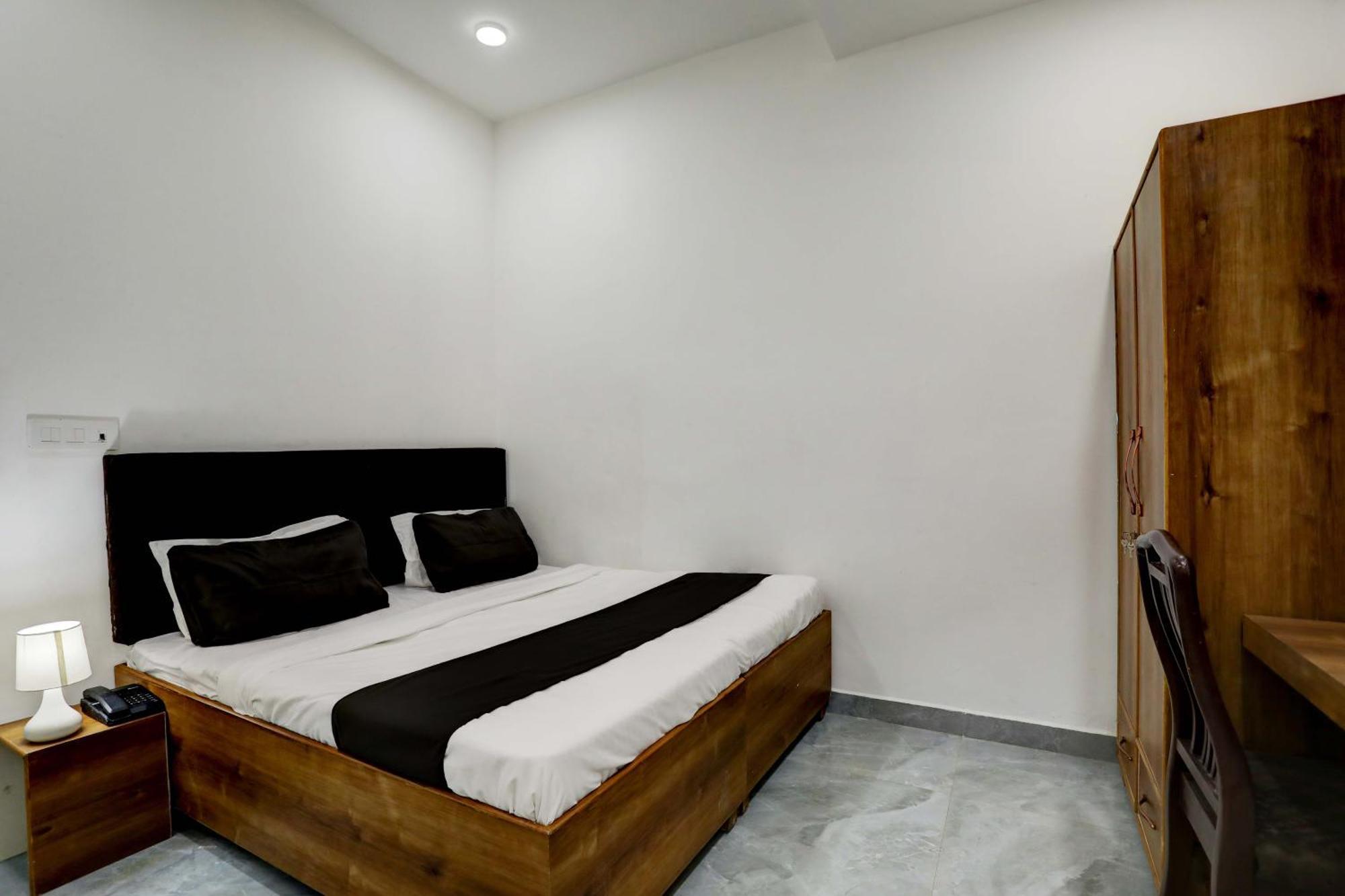 Play Rooms - Couple Friendly Delta II Greater Noida Esterno foto